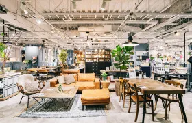 写真：ザ・ジョンソンストア 南郷ベース